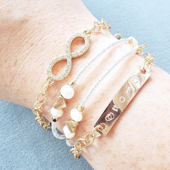 Gold Bracelet set - ♡Mom and Eternity - Picture 2 of 5